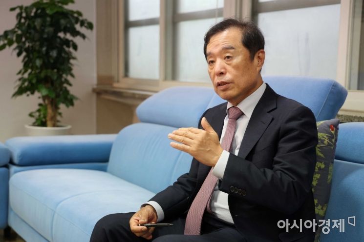 [인터뷰] 김병준 "알박기 인사, 엉뚱한 정책조언만 내놓을 뿐"