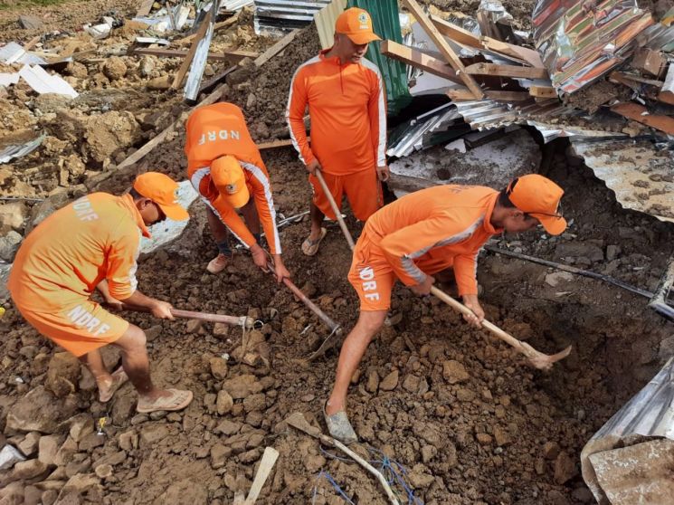 인도 동북부 산사태로 16명 사망…70명 이상 실종