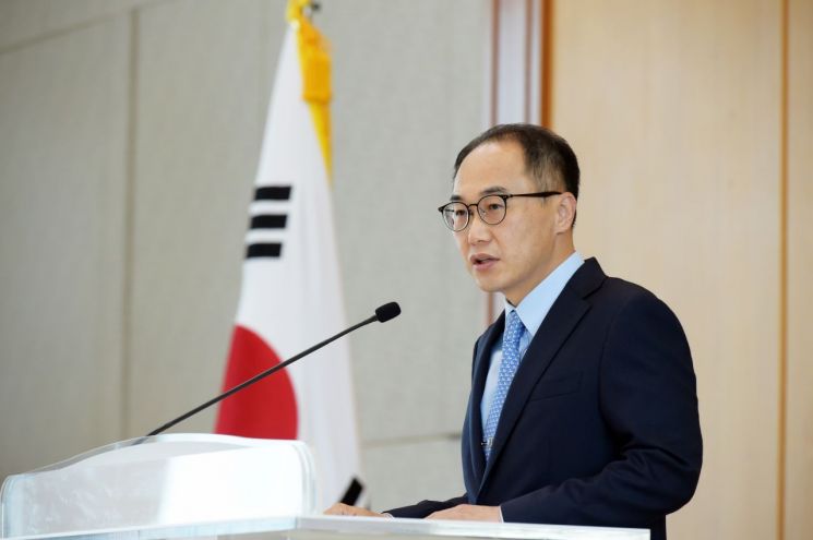 이원석 검찰총장 직무대리 "검사, 주어진 책무 다해야 할 소명만 있어"