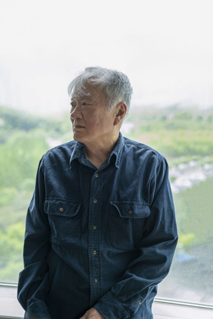 김훈 “글은 글일 뿐 난 파장을 원하지 않는다”