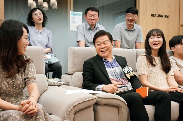 이필형 동대문구청장 매일 아침 직원들과 차담회 갖고 전 직원과 소통 시동 