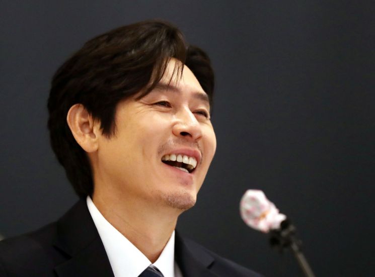 30년 연기 외길 설경구 "그래도 삶은 아름답다"