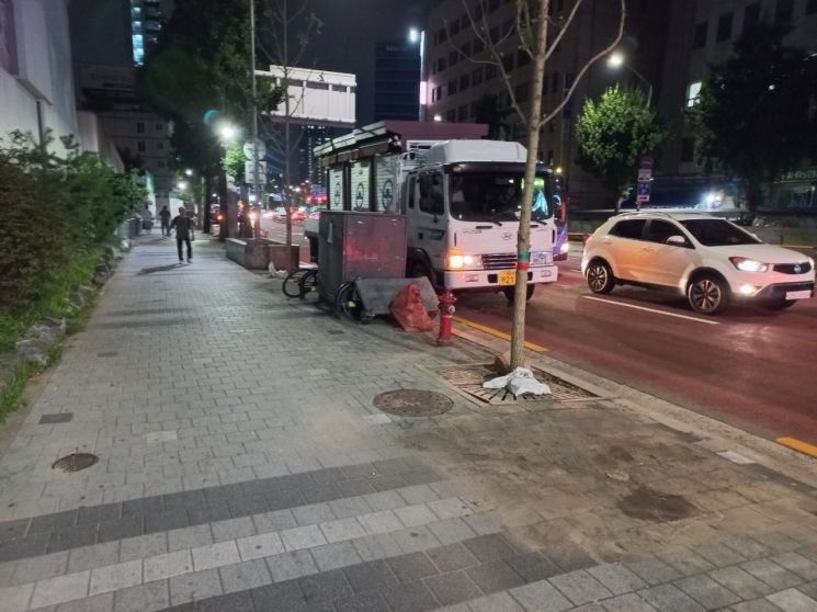 왕산로 150 거리가게 정비 후 모습