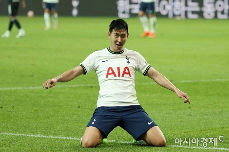 "손흥민, 역대 최고 이적료 가능성…6일 LAFC 계약 발표할 듯"