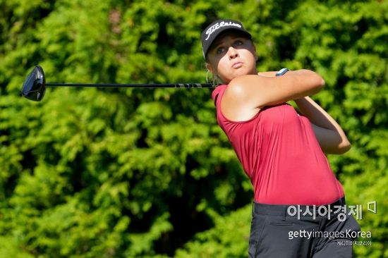 폴린 루생이 DGLBI 둘째날 포볼 6번홀에서 티 샷을 하고 있다. 미들랜드(미국)=Getty images/멀티비츠