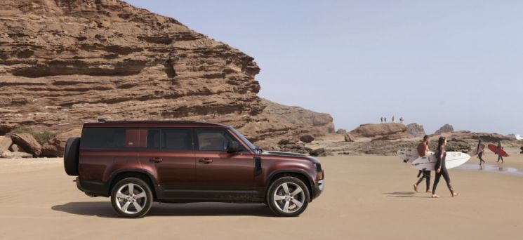 Pre-orders Open for 8-Seater Off-Roader 'Land Rover All-New Defender 130'