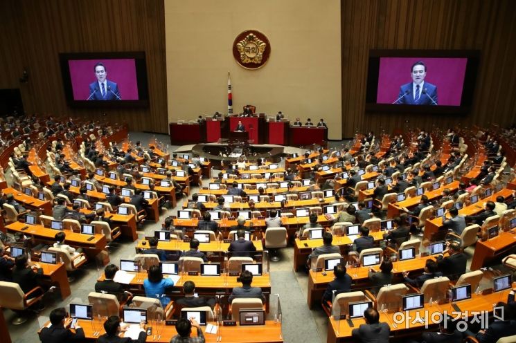 박홍근 더불어민주당 원내대표가 20일 국회에서 열린 본회의에서 교섭단체 대표연설을 하고 있다./윤동주 기자 doso7@