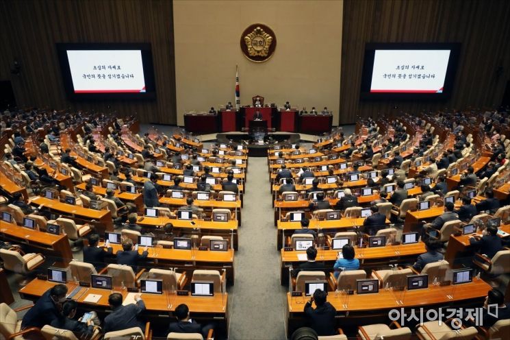 "대관 업무, 기업 필수"vs "'로비스트' 합법화해야" [국회 떠나는 보좌진②] 