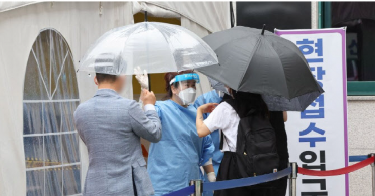 지금까지 안 걸렸던 사람이 걸린다…최근 확진자 '첫 감염자'가 대다수인 이유