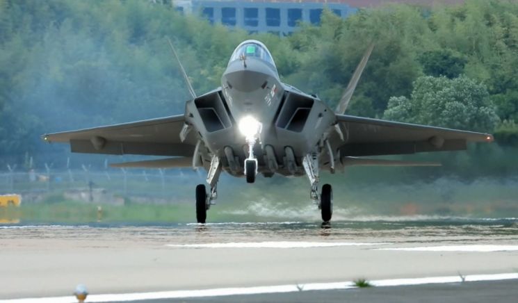 "한국형 전투기 KF-21, 중국에 위협될 수도"…中 전문가의 분석