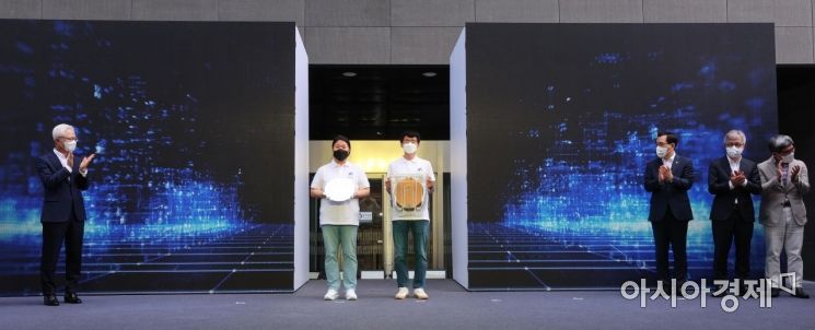삼성, '세계최초' 3나노 반도체 출하…첨단기술로 TSMC 추격(종합)