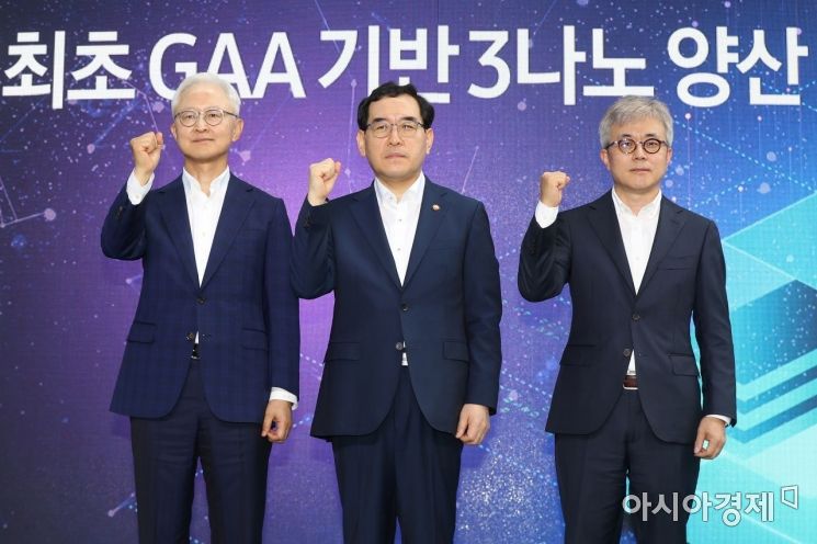삼성전자, 3나노 파운드리 양산 출하식 개최