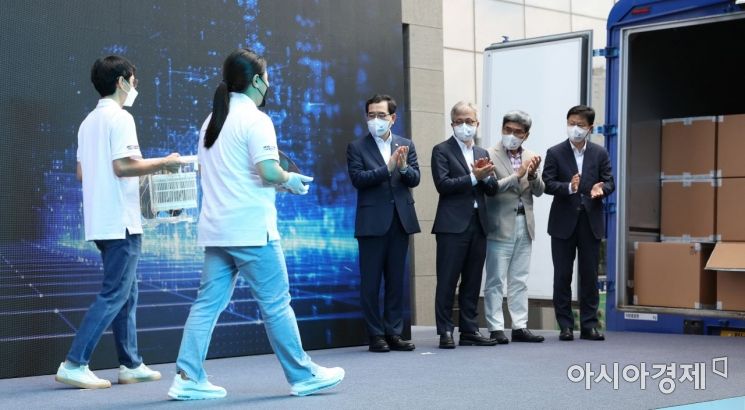 [포토] 삼성전자, 최초 GAA 기반 3나노 파운드리 양산 출하식 