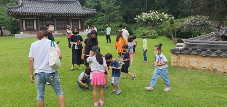 출산 장려 문화행사로 2020년부터 지속해서 추진해오고 있는 ‘다둥이가족 행복 여행’.