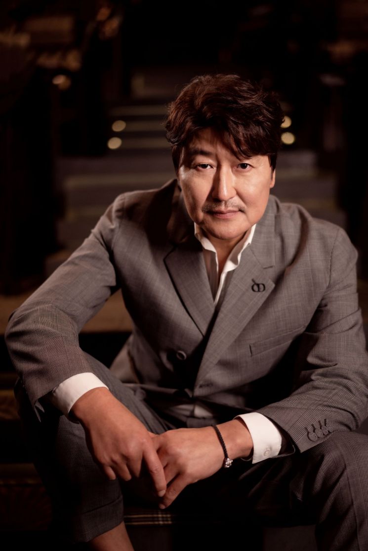 [인터뷰] 송강호 "영화는 운명처럼 만나는 것, 끝없이 연기해야죠"