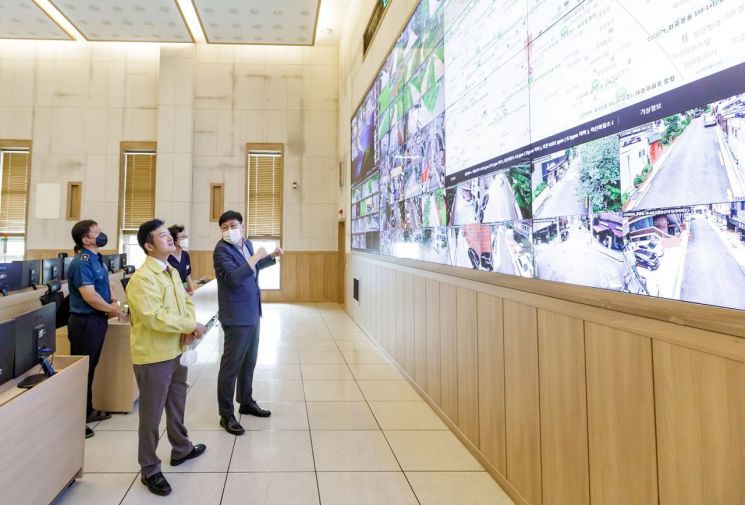 [포토]이기재 양천구청장 어르신과 함께 즐거운 장기 한 판 펼쳐