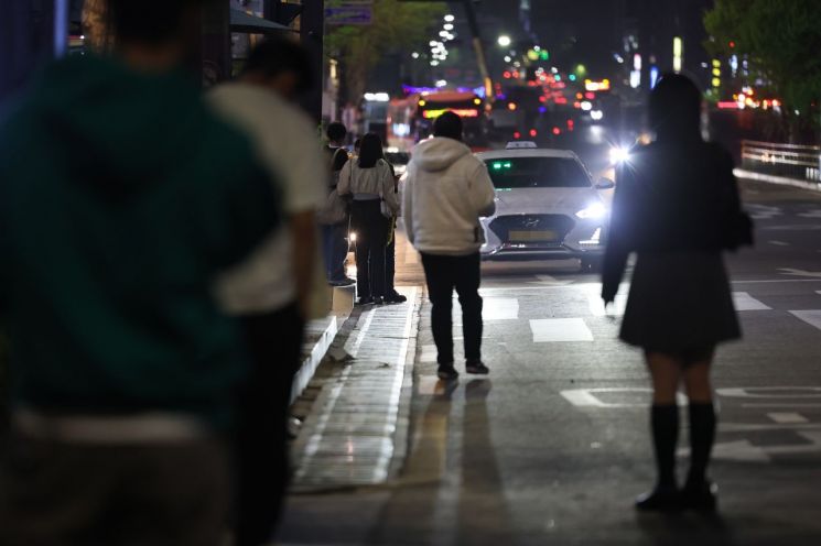 계속되는 택시대란…'스마트호출' 부활하나