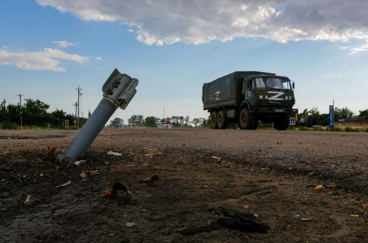 우크라군, 남부 헤르손서 반격 시작…새 국면 접어든 전쟁 