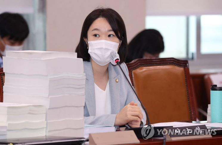 이소영 “‘대정부영업’ 비판있었던 조명희, 국토위 배정 상식 맞지 않아”