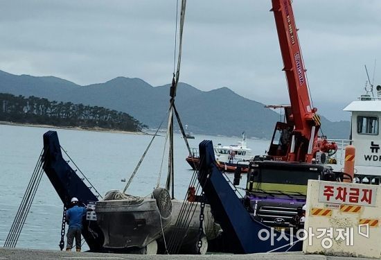 완도 앞바다서 숨진 일가족 "극단 선택" 잠정 결론