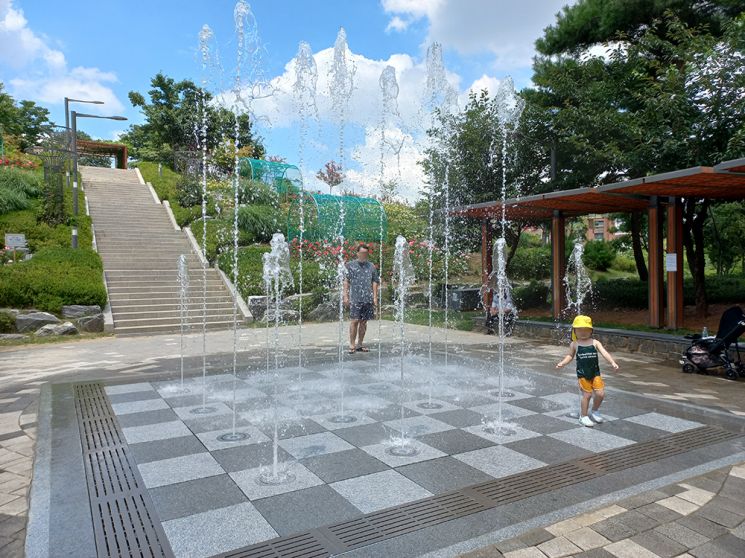 강남구 도곡근린공원 원형광장 ‘매봉 힐링숲’ 조성