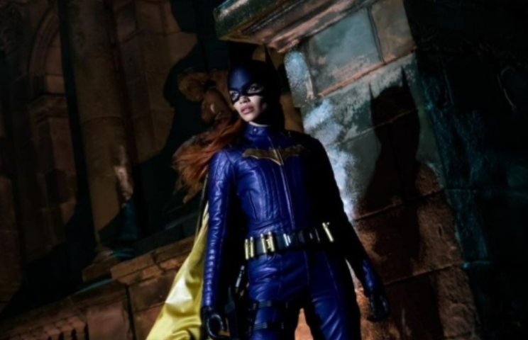 미국 미디어 대기업 워너브러더스 디스커버리가 영화 '배트걸'(Batgirl)의 개봉을 취소했다./사진=영화 '배트걸' 감독 아딜 엘 아르비 인스타그램 캡처