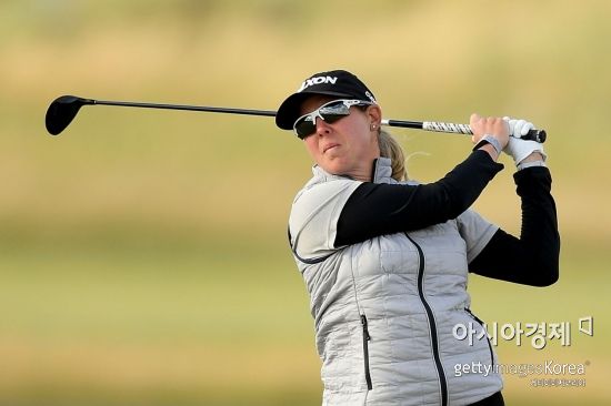 ‘커리어 그랜드슬램 도전’ 전인지 숨고르기 "5타 차 공동 2위"…부하이 ‘깜짝 선두’