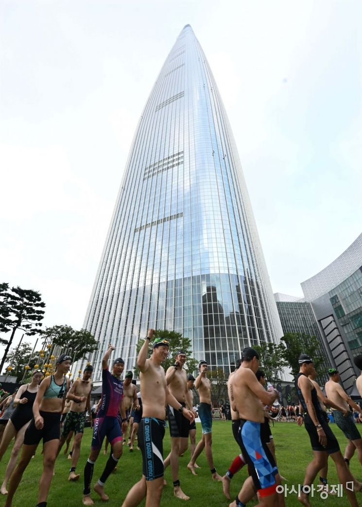 法 "기부채납 잠실역광장, 부대시설 사용료 안내도 돼"