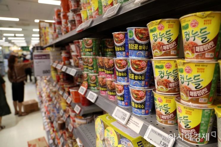 "우유 오르더니 믹스커피·사이다까지"…식음료 가격 줄줄이 인상