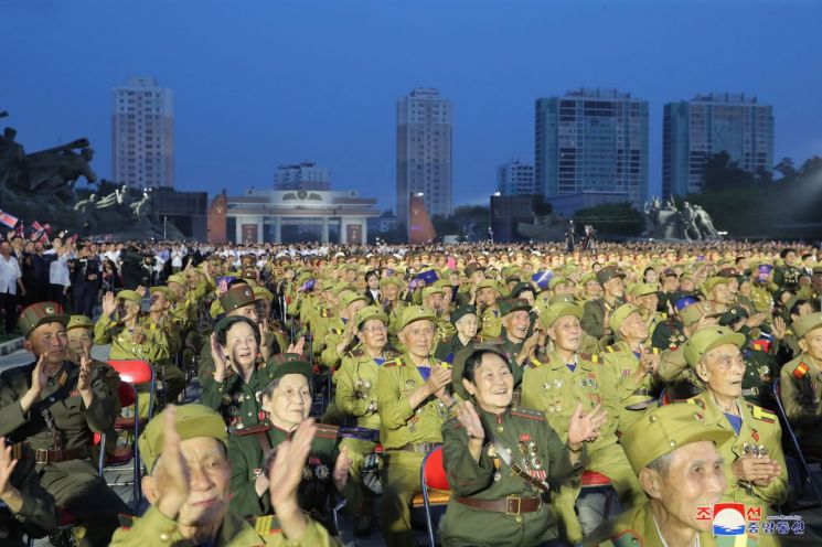 러 국영매체 "北, 우크라 전쟁에 10만명 파병 제안" 