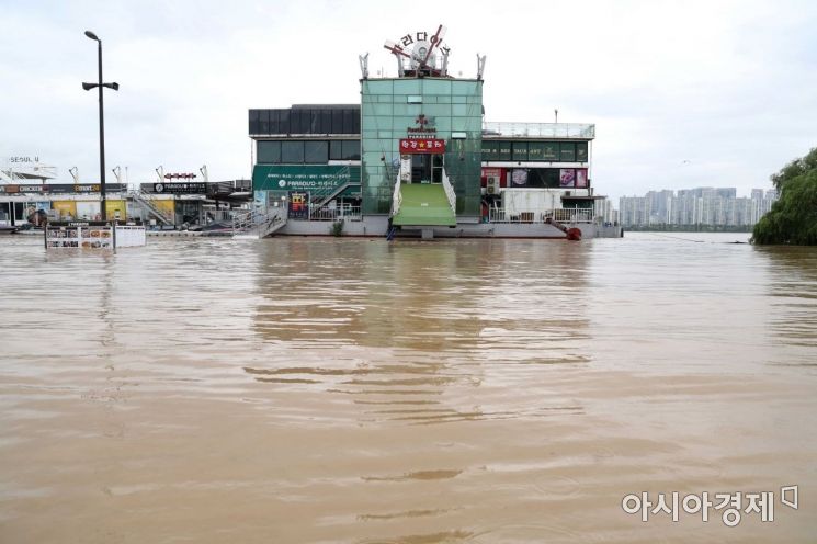 이틀간 폭우로 16명 사망·실종…남양주 10대 급류 휩쓸려