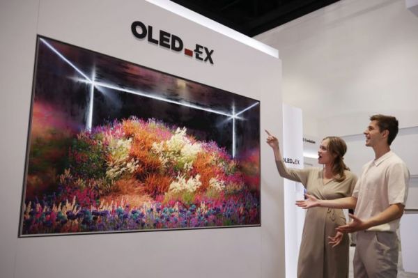 'QD-OLED·97형 OLED.EX'…삼성·LG디스플레이, 신기술 뽐낸다(종합)
