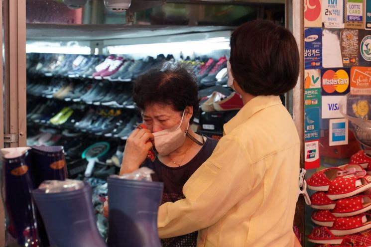 "전통시장 점포 1240곳 폭우 피해…최대 7000만원 금융지원"