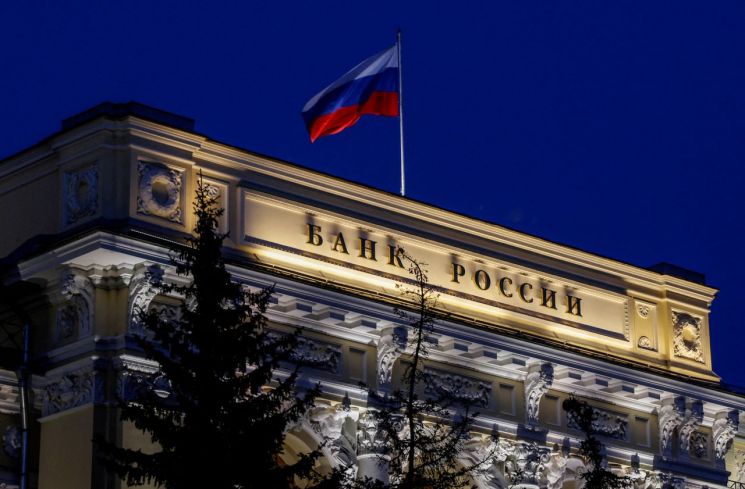 의외로 버티는 러시아 경제, 2분기 4%대 역성장 전망