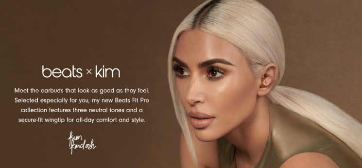 "보이는 건 그의 보정속옷 뿐"…'킴 카다시안' 협업 애플 제품에 조롱 쏟아져