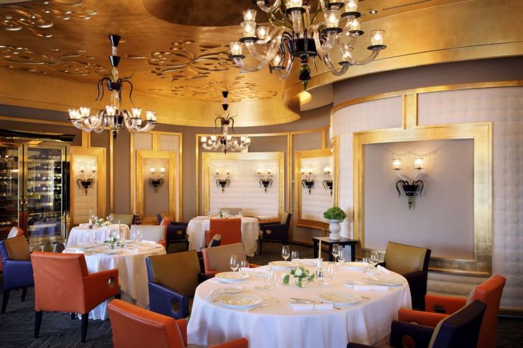 맛집, 난 호텔로 간다