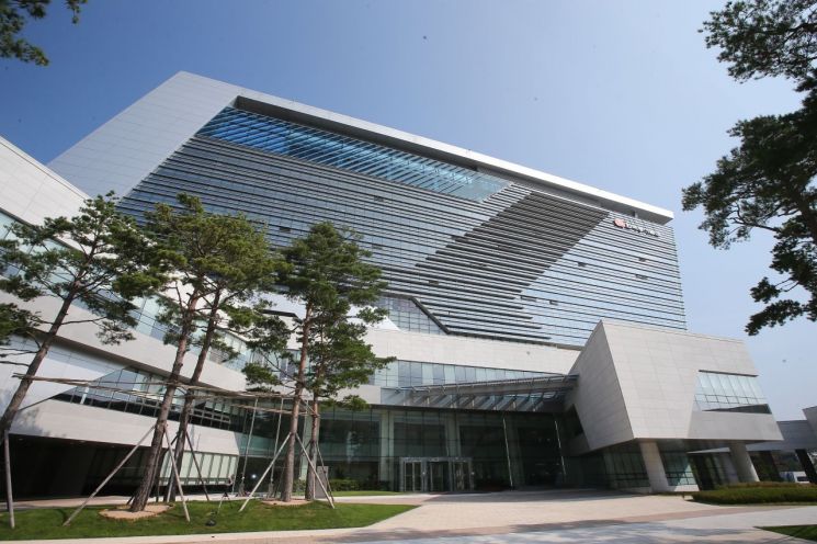 울산 중구에 위치한 한국동서발전 본사. [사진제공 = 한국동서발전]