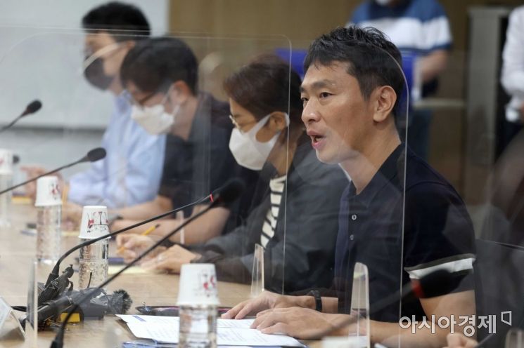 이복현 금융감독원장이 30일 서울 마포구 프로트원에서 열린 빅테크·핀테크 업계 간담회에서 발언하고 있다. /문호남 기자 munonam@