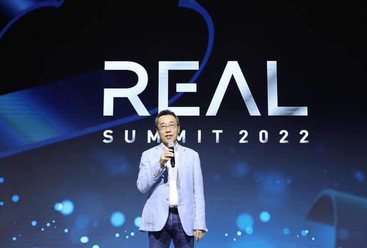 삼성SDS 황성우 대표이사가 그랜드 인터컨티넨탈 서울 파르나스 호텔에서 'REAL Summit(리얼 서밋) 2022' 환영사를 하고 있다. [사진출처=삼성SDS]