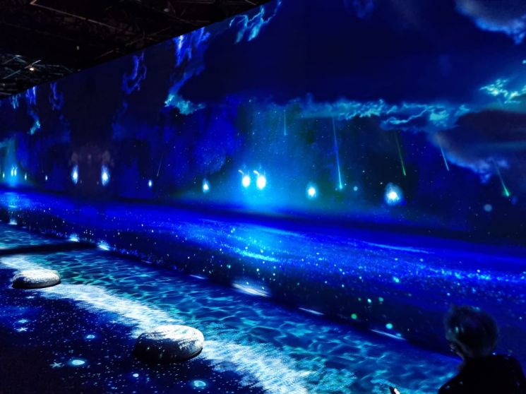 화려한 디지털 기술로 국립민속박물관에 신(神)들을 모았다