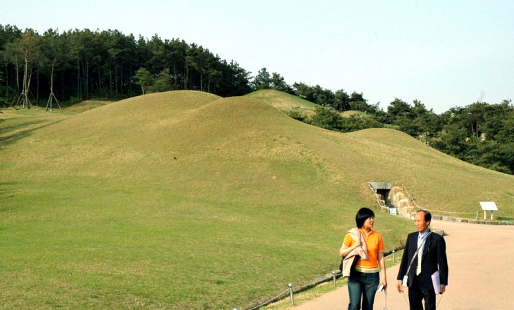 [조용준의 여행만리]흔들바위…불국사…흑백추억이 살아나다