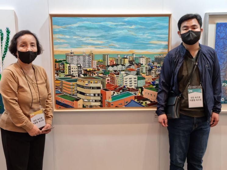 “주름은 아픔, 금빛 가지는 희망을 상징해요”…청와대에 걸린 장애인들의 작품