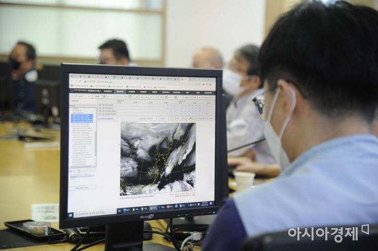 힌남노 6일 경남 남해안 상륙…역대 가장 강한 태풍 온다
