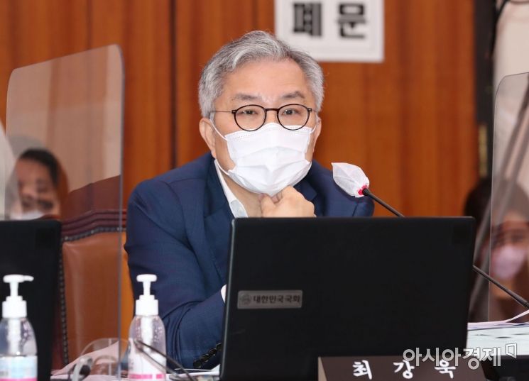 '채널A 기자 명예훼손' 혐의 최강욱, 오늘 1심 선고