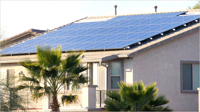 미국 애리조나주 주택에 설치된 한화솔루션 큐셀 태양광 모듈. 사진제공=한화솔루션