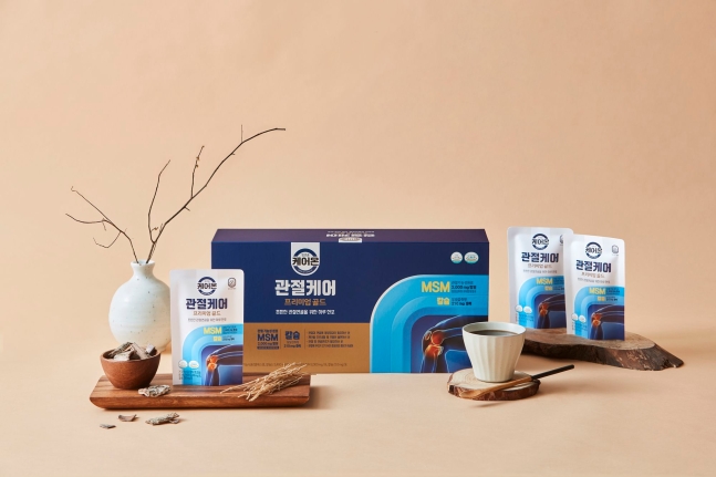 hy의 케어푸드 브랜드 '잇츠온 케어온'의 관절케어 제품.