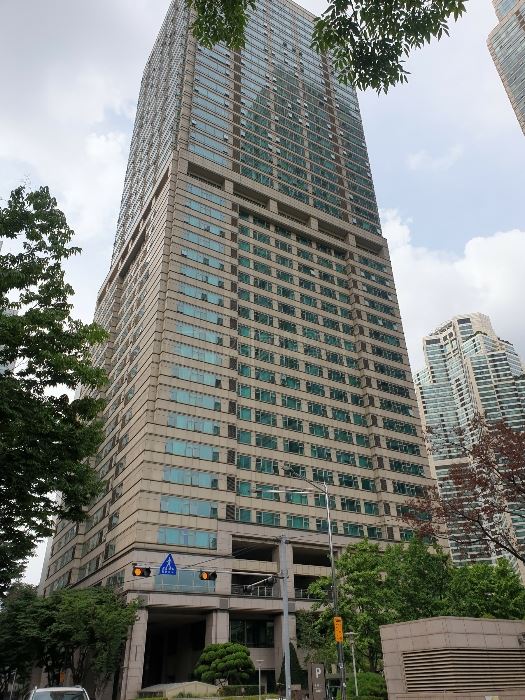 서울 강남구 도곡동에 위치한 '타워팰리스' 전경/사진=지지옥션