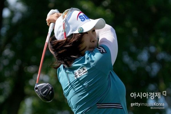 김아림의 신바람 "신설 대회 우승 GO"…린시위 8언더파 '깜짝 선두'