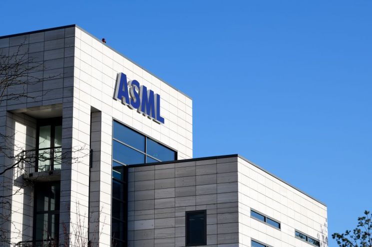 ASML, 韓서 인력 확충에 투자까지
