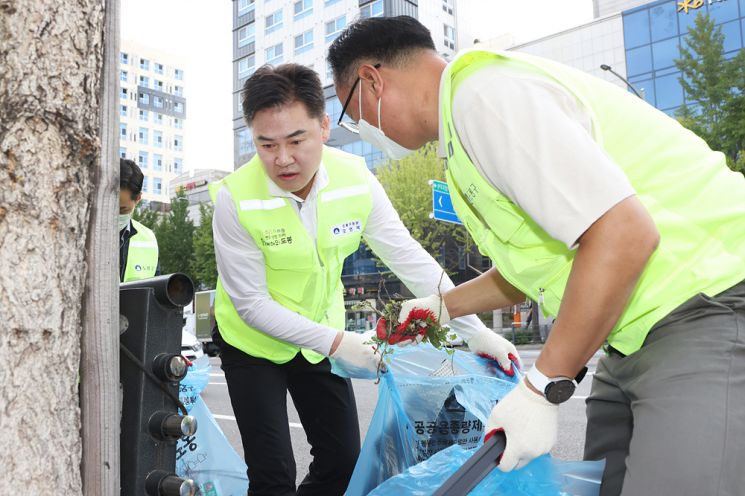 박준희 관악구청장 ·오언석 도봉구청장 매월 '거리 청소' 나서   